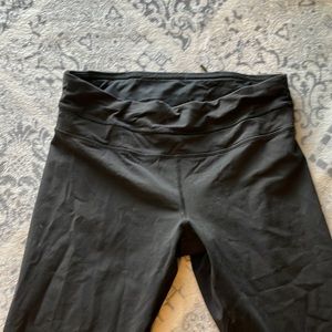 Cropped Lululemon leggings size 6